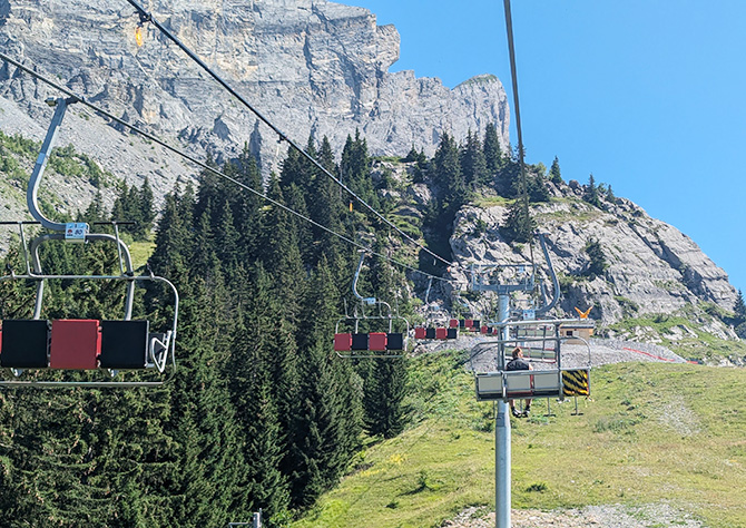 Station Passy Plaine-Joux, hiver comme été, télésiège